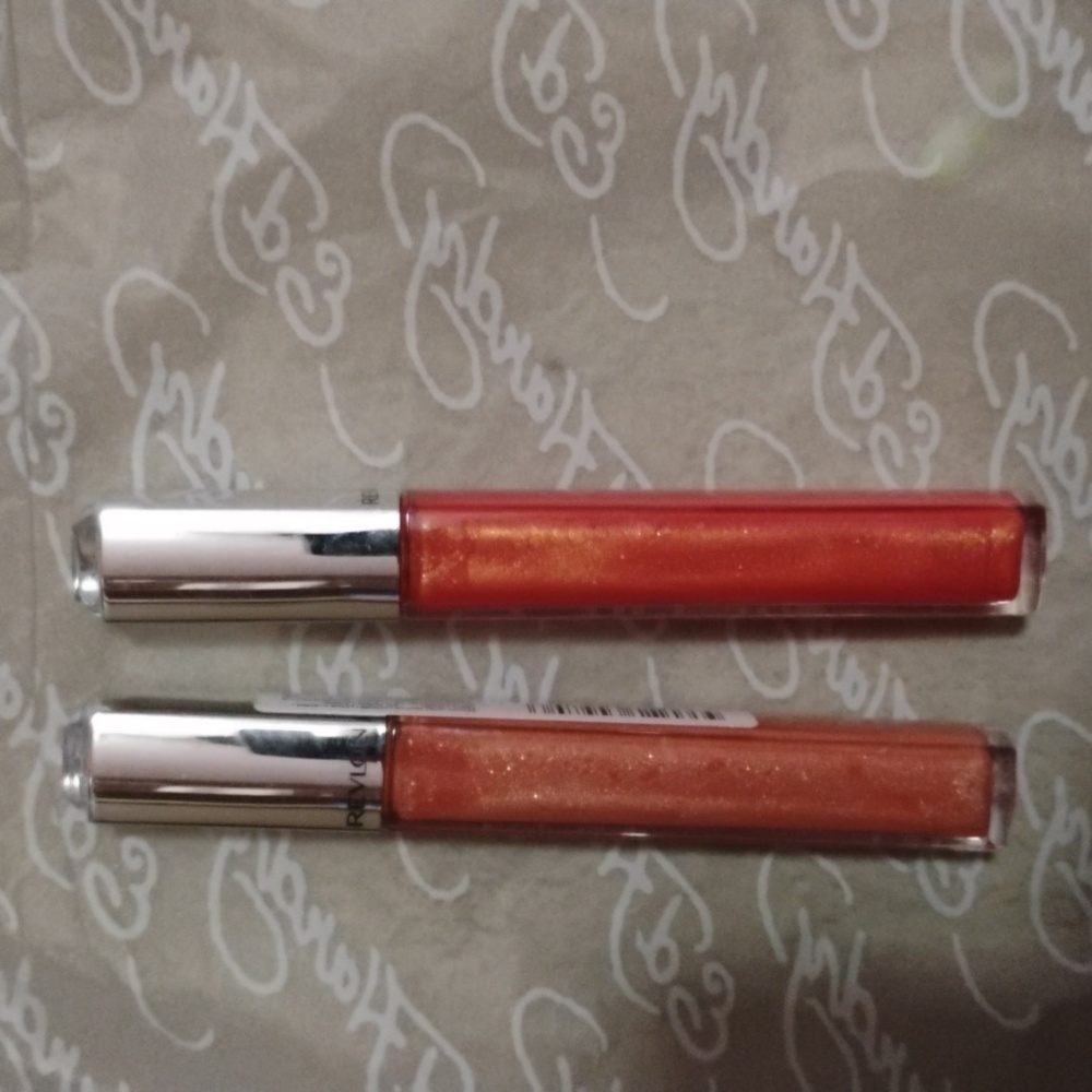 2count REVLON lip gloss